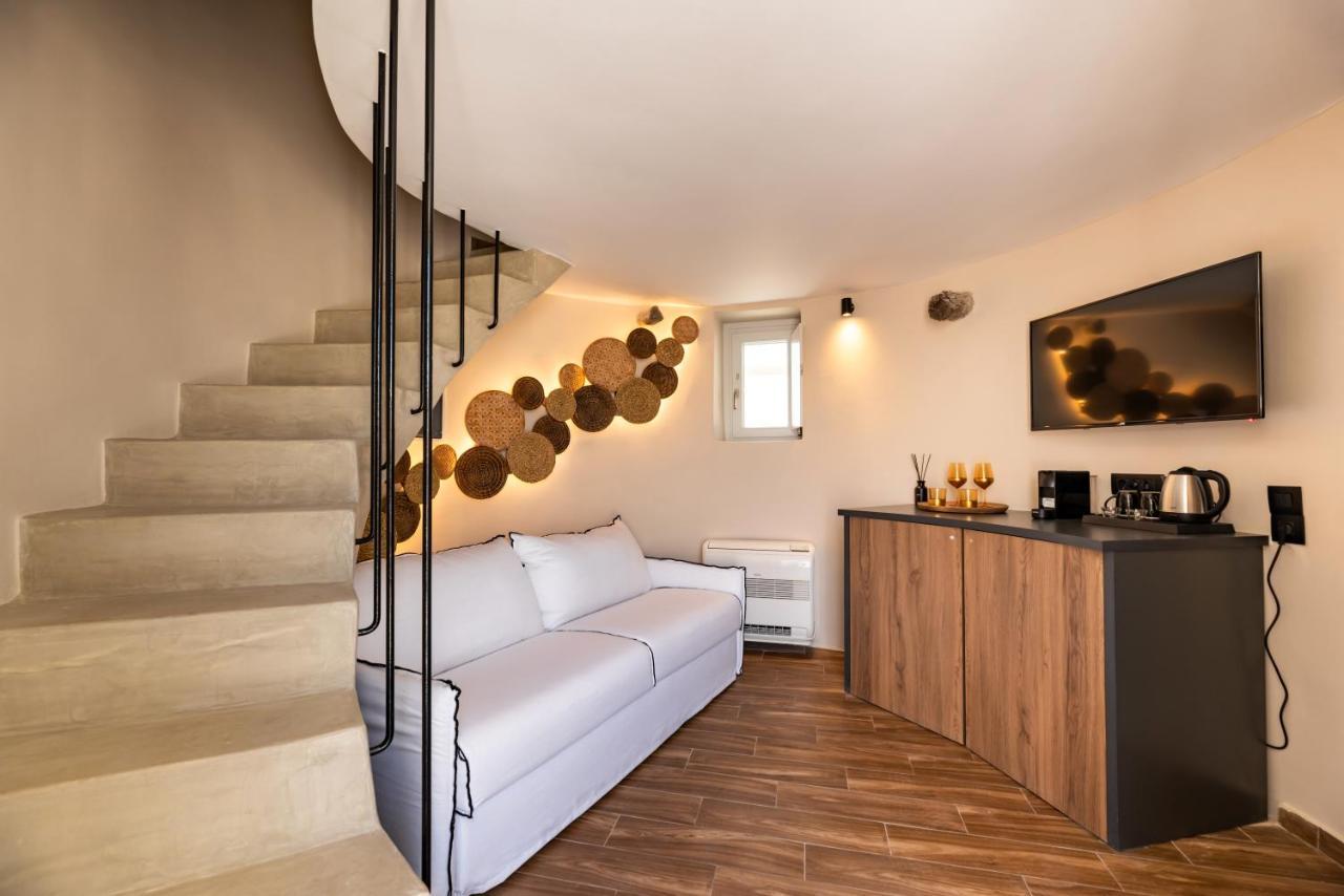 Вилла Lami Traditional Windmill - With Private Pool And Jacuzzi