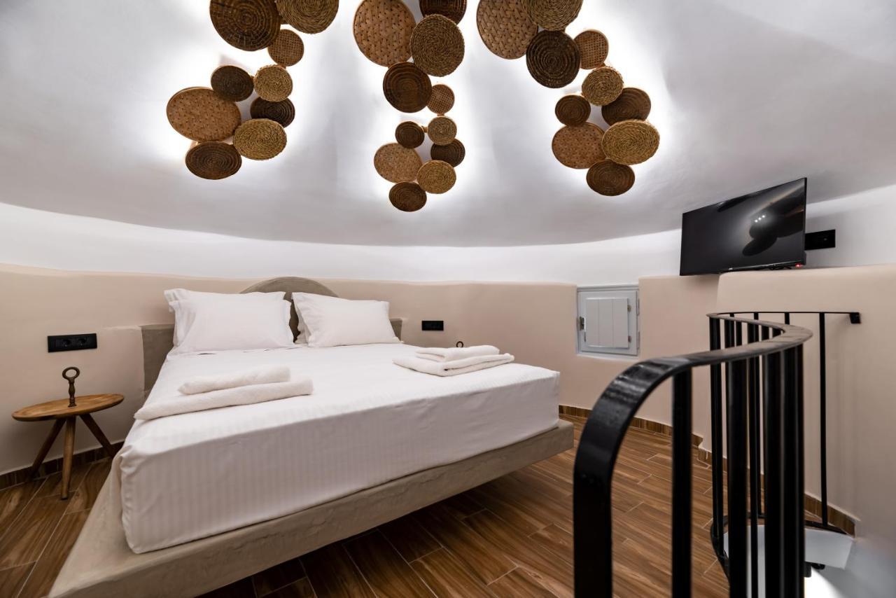 Lami Traditional Windmill - With Private Pool And Jacuzzi Пиргос